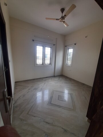 Furnished Amenities in 2 BHK Builder Floor at Sultan Court, Rt Nagar – for Rent