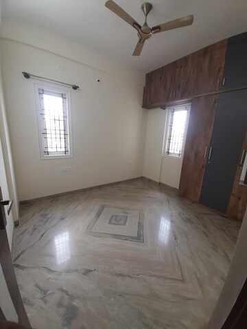 Furnished Amenities in 2 BHK Builder Floor at Sultan Court, Rt Nagar – for Rent
