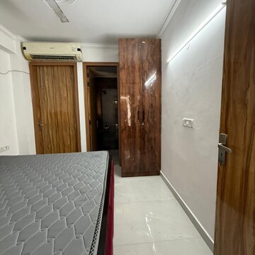 Room in 1 BHK Builder Floor at Saket – for Rent