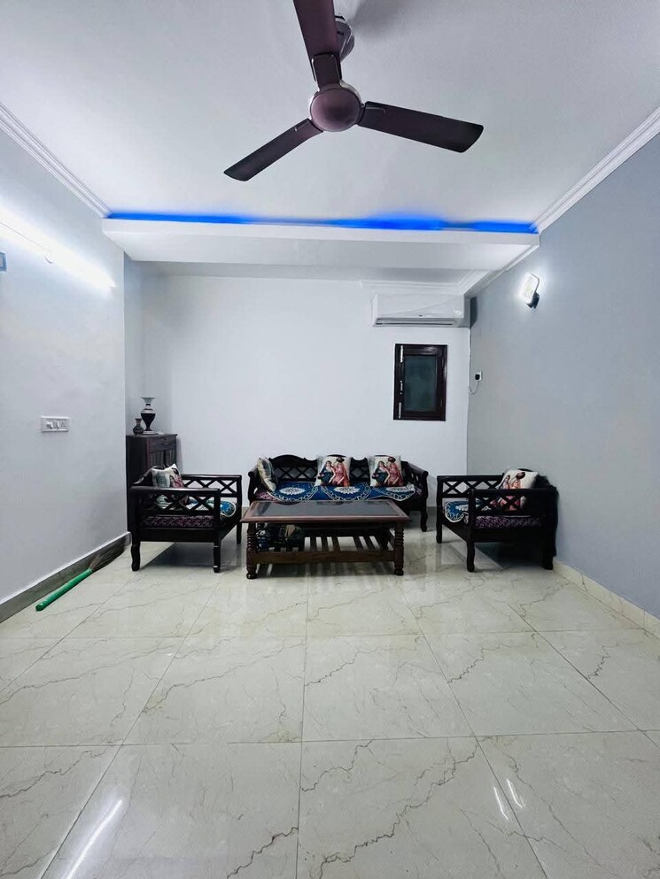  Parking, saket 1 Bedroom 500 Sq.Ft. Builder Floor In Saket Delhi 9010320