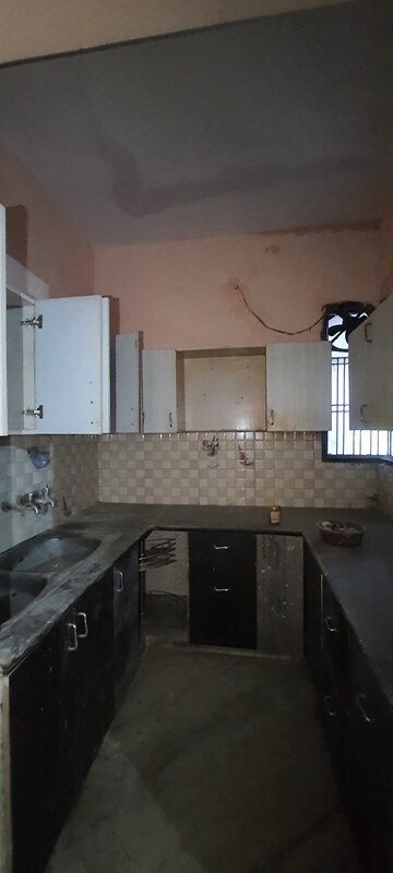 Kitchen in 1.5 BHK Independent House at Sector 7 – for Rent