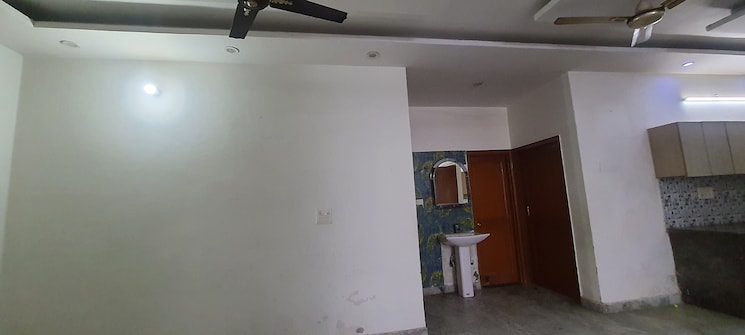 Room, sector 7 3.5 Bedroom 250 Sq.Ft. Independent House In Sector 7 Faridabad 9010356