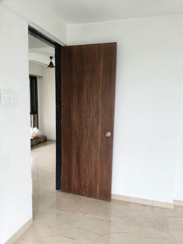 Room in 3 BHK Apartment at Neminath Nemi Bhavan, Goregaon West – for Rent