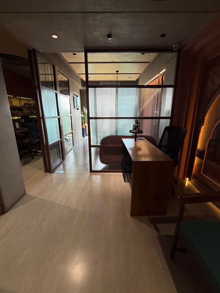 Living Room, science city Commercial Office Space 950 Sq.Ft. In Science City Ahmedabad 9010396