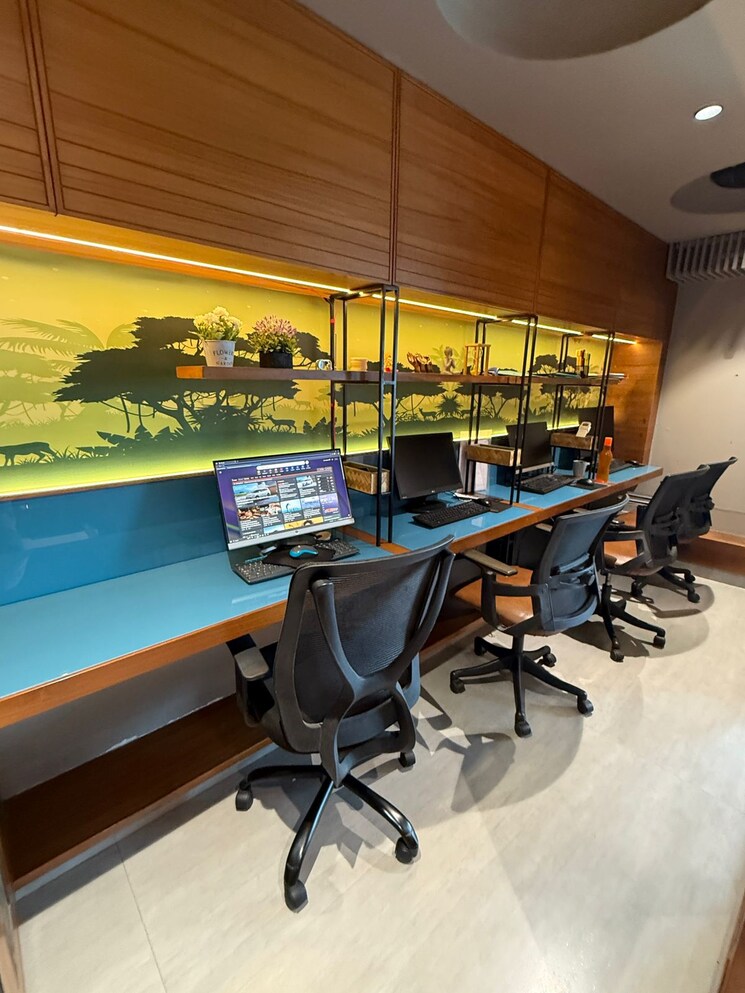 Gym, science city Commercial Office Space 950 Sq.Ft. In Science City Ahmedabad 9010396