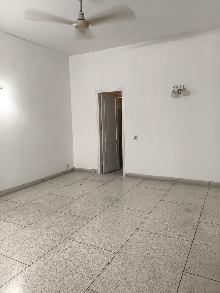 Room, boutique-residential-apartments-a-4-1 3 Bedroom 2500 Sq.Ft. Builder Floor In Vasant Vihar Delhi 9010403