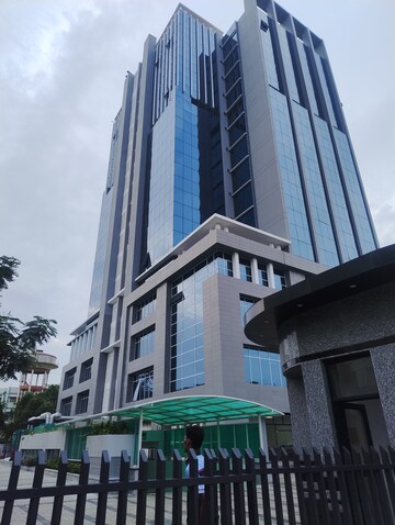  Office Space For Rent in Purvanchal Capital Tower, Vibhuti Khand