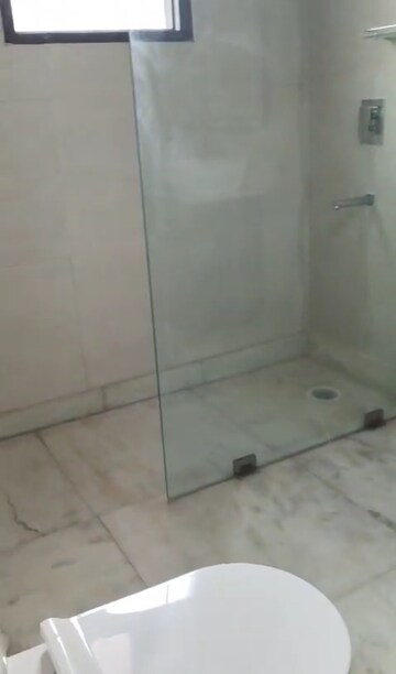 Bathroom in 6 BHK Independent House at Sector 50 – for Rent