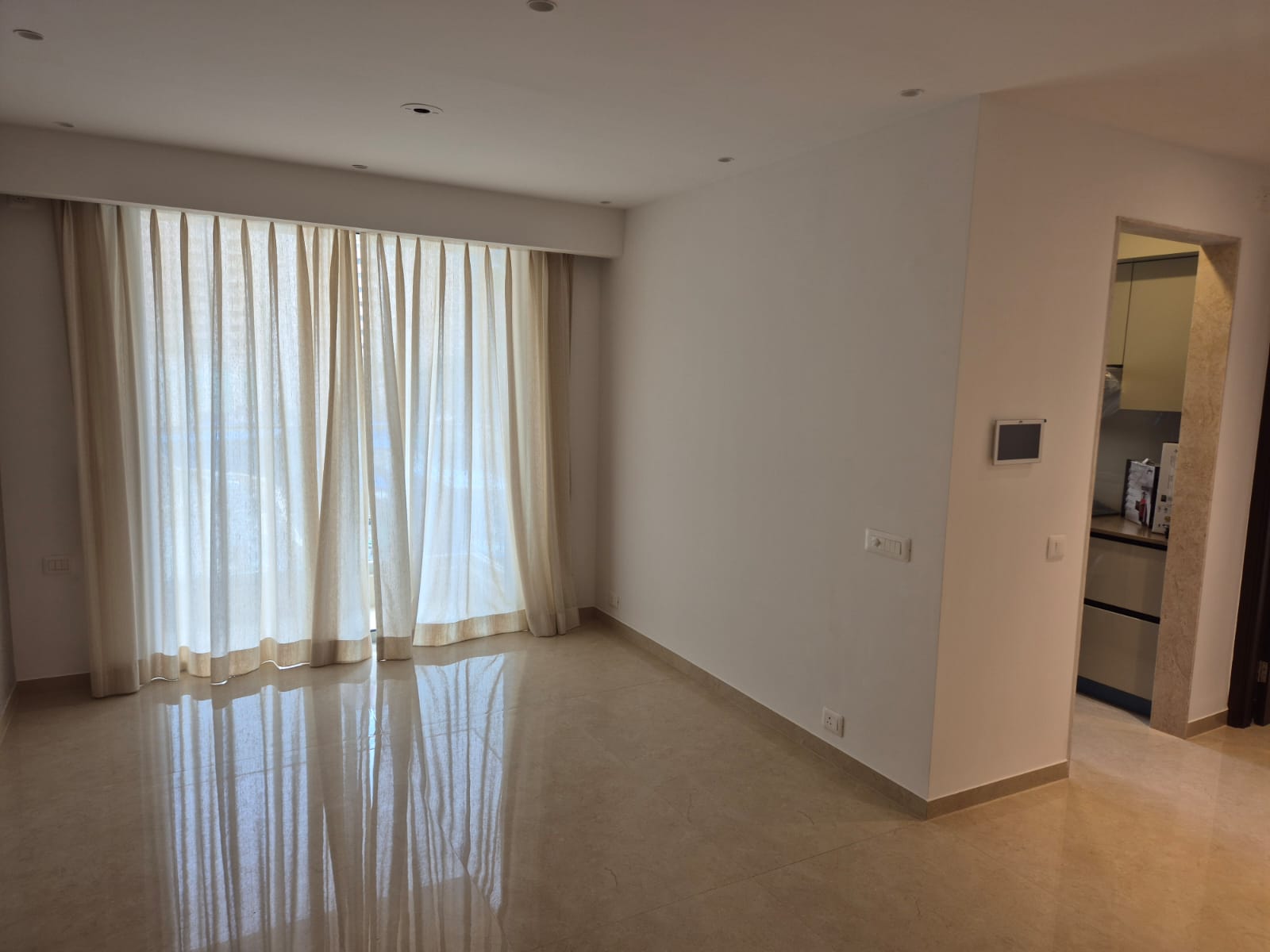 2 BHK Apartment For Rent in Hiranandani Highland