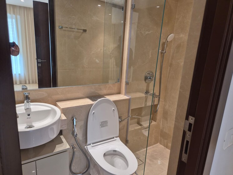 Bathroom, hiranandani-highland 2 Bedroom 650 Sq.Ft. Apartment In Powai Mumbai 9010438