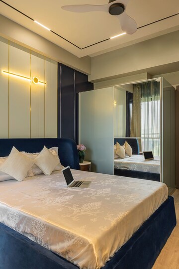 Living Room in 3 BHK Apartment at Central Park Resorts, Sector 48 – for Rent