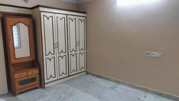 Room in 3 BHK Apartment at Banjara Hills – for Rent