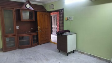 Room in 3 BHK Apartment at Banjara Hills – for Rent
