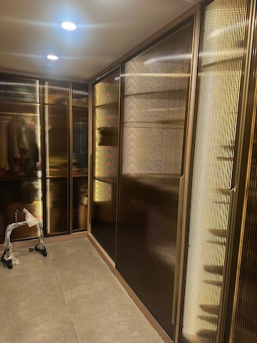 Building Lobby in 4 BHK Apartment at Central Park Resorts, Sector 48 – for Rent