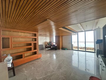 Parking in 4 BHK Apartment at Central Park Resorts, Sector 48 – for Rent