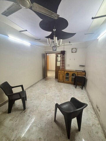 Team Area in 3 BHK Apartment at Bank Vihar  Apartments, Pitampura – for Rent