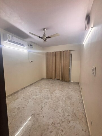 Room in 3 BHK Apartment at Bank Vihar  Apartments, Pitampura – for Rent