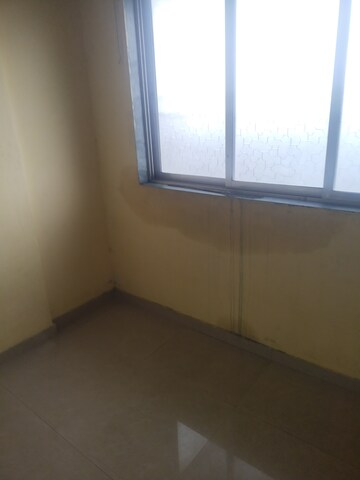 Room in 2 BHK Apartment at Kurla East – for Rent