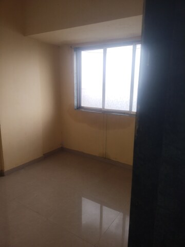Room in 2 BHK Apartment at Kurla East – for Rent