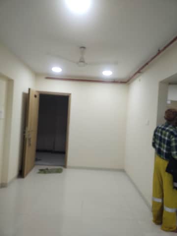 Room in 2 BHK Apartment at Kurla East – for Rent