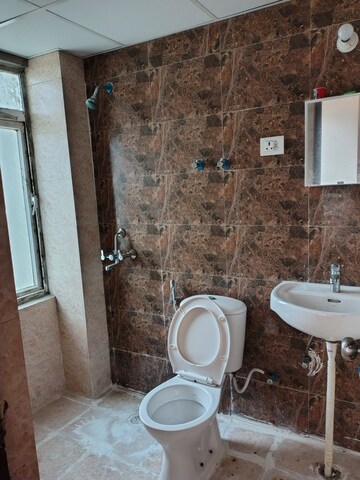 Furnished Amenities in 3 BHK Apartment at Amrapali Dream Valley, Tech Zone 4 Greater Noida – for Rent