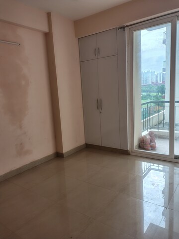 Furnished Amenities in 3 BHK Apartment at Amrapali Dream Valley, Tech Zone 4 Greater Noida – for Rent
