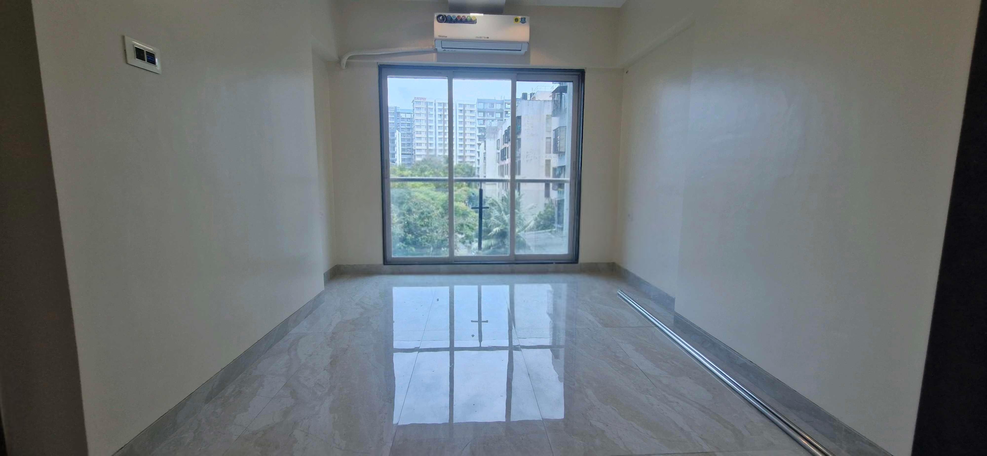 2 BHK + Servant Room Apartment For Rent in Platinum Case Divine , dn