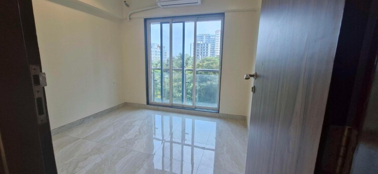 Room, dn nagar 2 Bedroom 700 Sq.Ft. Apartment In Dn Nagar Mumbai 9010491
