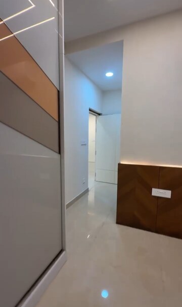 Room in 4 BHK Apartment at Aurobindo Kohinoor, Serilingampally – for Rent