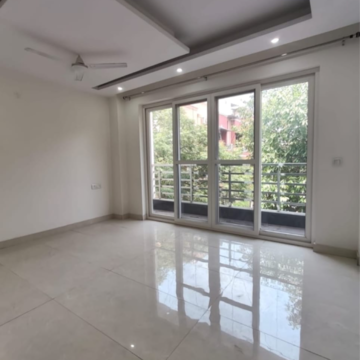 Room in 3 BHK Builder Floor at Malviya Nagar – for Rent