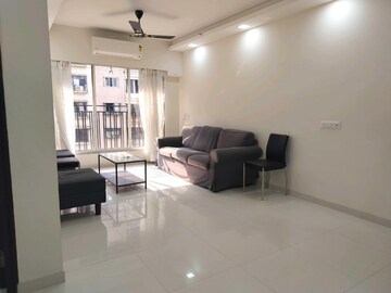 Living Room in 2 BHK Apartment at Dn Nagar – for Rent