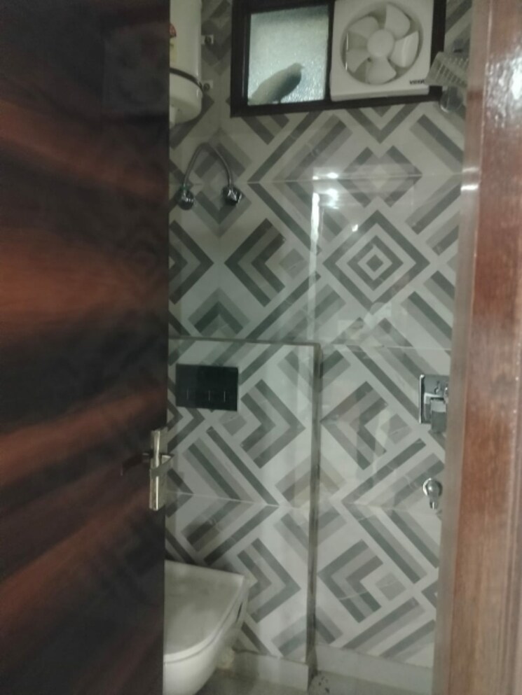 undefined, mansarover garden 2.5 Bedroom 1000 Sq.Ft. Builder Floor In Mansarover Garden Delhi 9010513