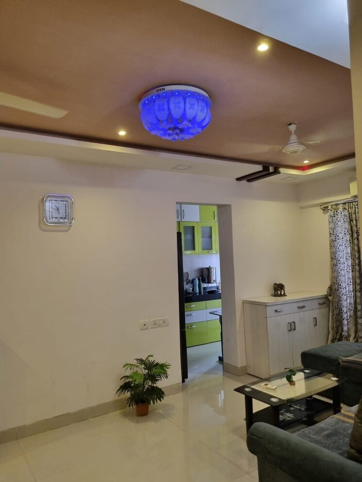 Living Room, dn nagar 2 Bedroom 780 Sq.Ft. Apartment In Dn Nagar Mumbai 9010510