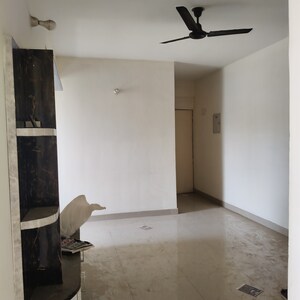 Room in 2 BHK Apartment at Suncity Avenue 102, Sector 102 – for Sale