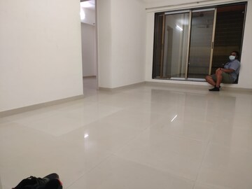 Room in 1.5 BHK Apartment at Vastu Shanti, Andheri East – for Rent