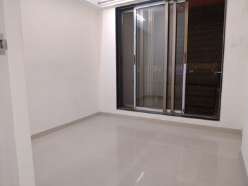 Room in 1.5 BHK Apartment at Vastu Shanti, Andheri East – for Rent