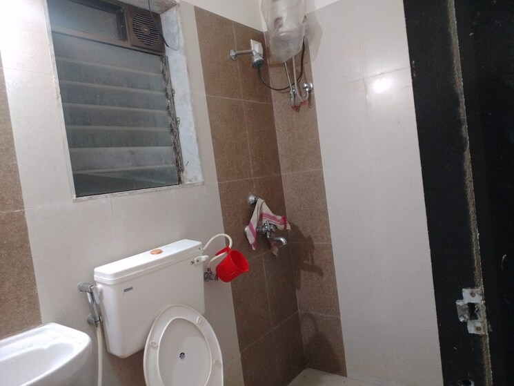 Bathroom, vastu-shanti 1.5 Bedroom 700 Sq.Ft. Apartment In Andheri East Mumbai 9010558