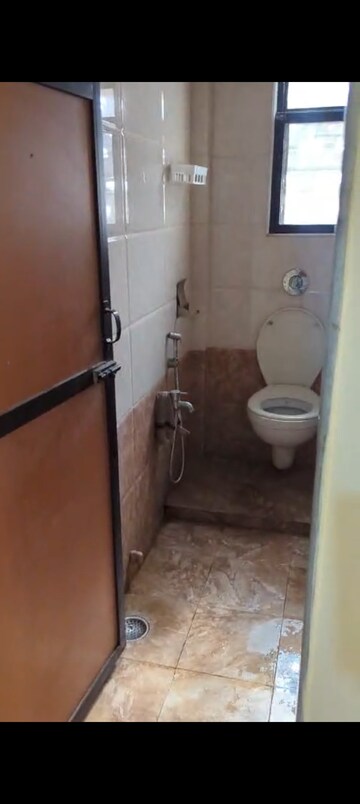 Bathroom in 1 BHK Apartment at Sher E Punjab, Andheri East – for Rent