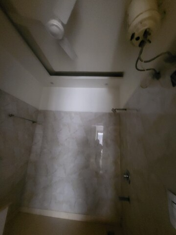 Bathroom in 3 BHK Apartment at Ardee City Palm Grove Heights, Sector 52 – for Rent