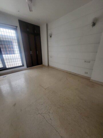 Room in 3 BHK Apartment at Ardee City Palm Grove Heights, Sector 52 – for Rent