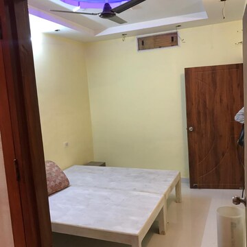 Bedroom in  Pg at Gomti Nagar – for Rent