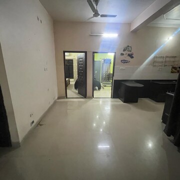 Room in  Pg at Gomti Nagar – for Rent