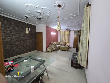 Team Area in 3 BHK Apartment at Ansal Sushant Estate, Sector 52 – for Rent