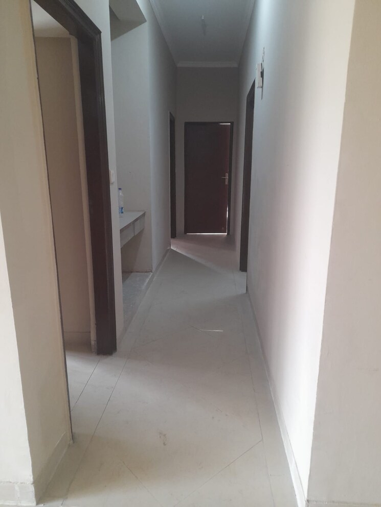 undefined, shakti-the-sky-lark-apartment 3.5 Bedroom 2400 Sq.Ft. Apartment In Sector 52 Gurgaon 9010618