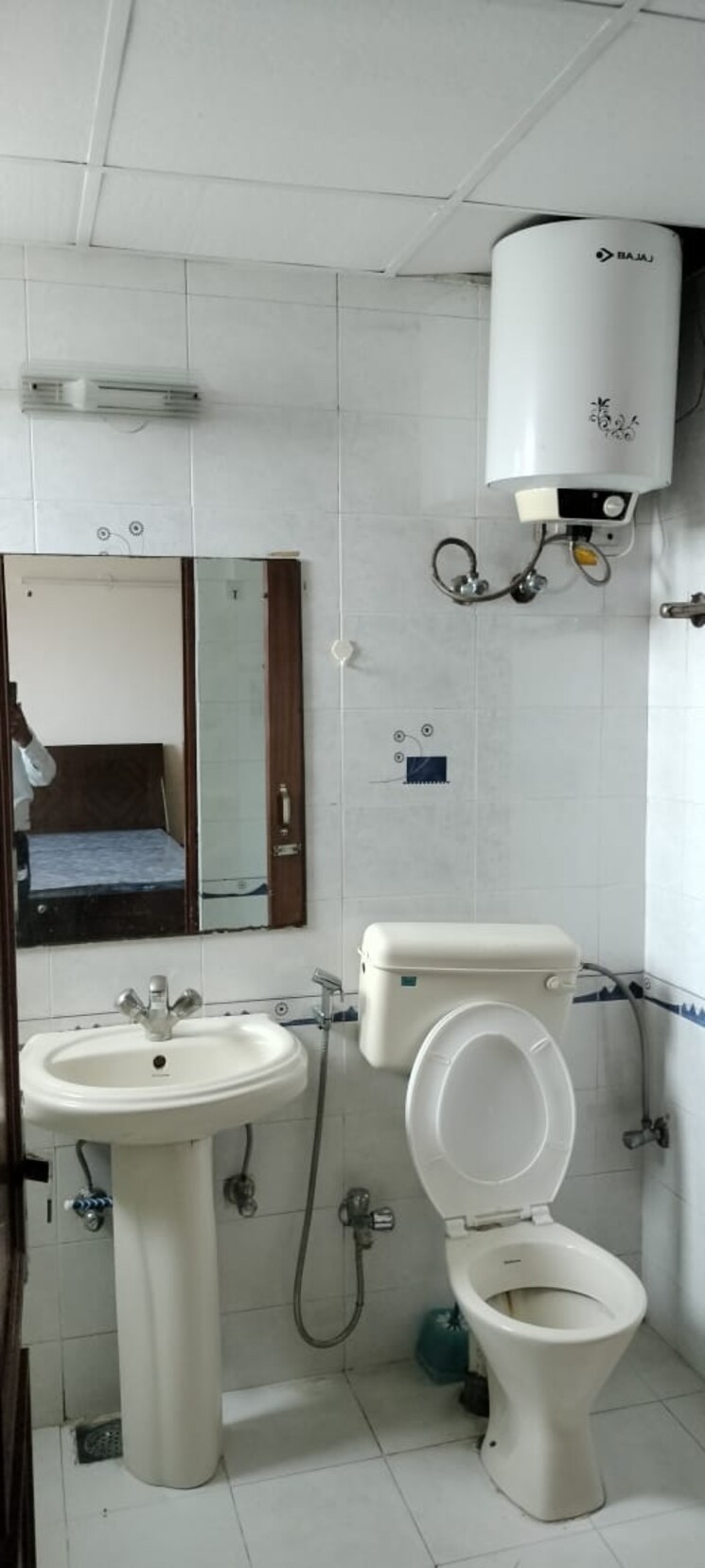 Bathroom, park-royal-apartment 3 Bedroom 2126 Sq.Ft. Apartment In Sector 56 Gurgaon 9010621