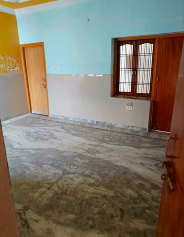Room in 3 BHK Independent House at Jankipuram – for Sale
