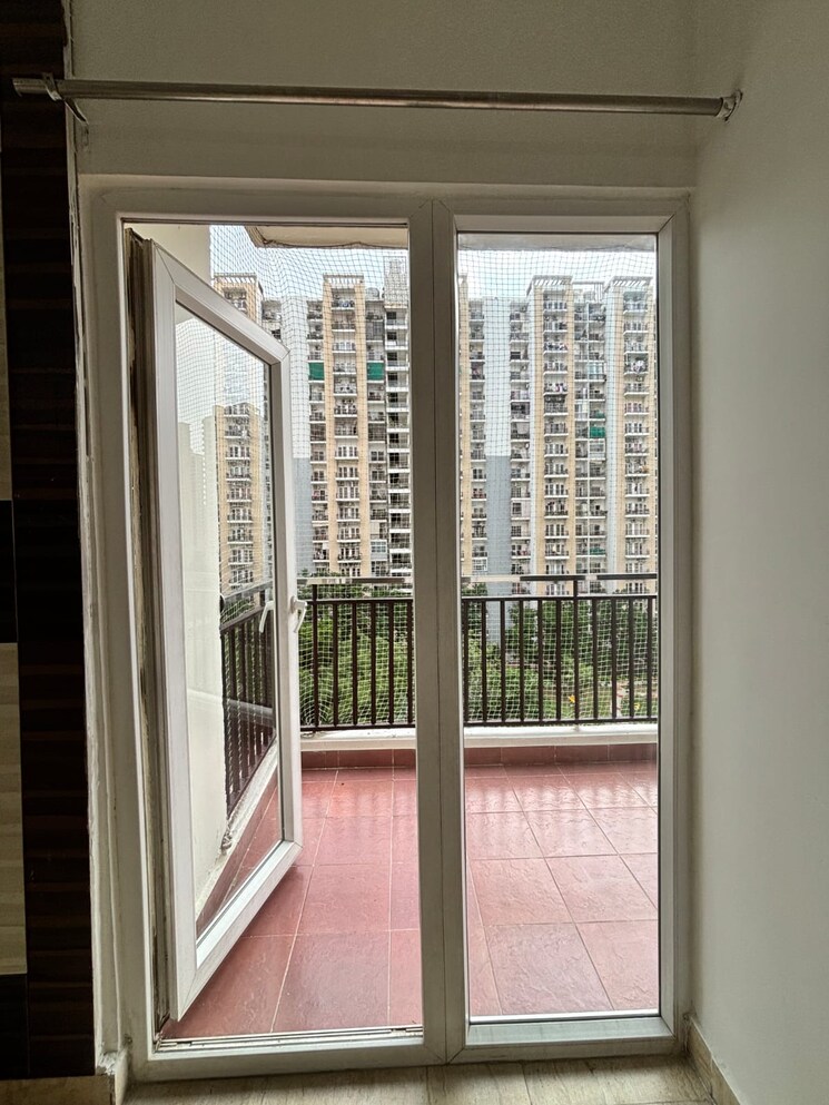 undefined, aims-golf-town 3 Bedroom 1440 Sq.Ft. Apartment In Sector 4 Greater Noida Greater Noida 9010638