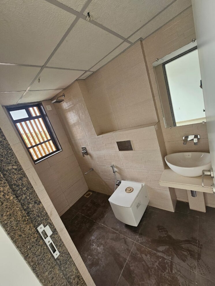 Attached Bathroom, kanakia-silicon-valley 3 Bedroom 1282 Sq.Ft. Apartment In Powai Mumbai 9010640
