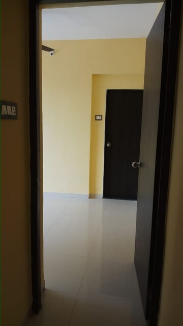 Room in 2 BHK Apartment at Dss Mahavir Universephoeenix, Bhandup West – for Rent