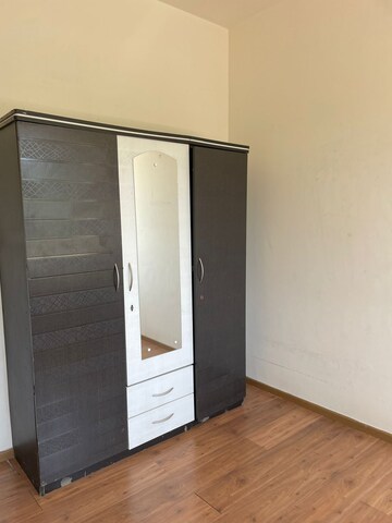 Room in 2 BHK Apartment at Kalpataru Crest, Bhandup West – for Rent